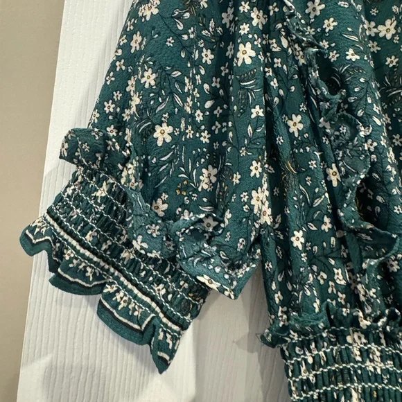 Max Studio Dark Green Floral Maxi Dress - Picture 3 of 4